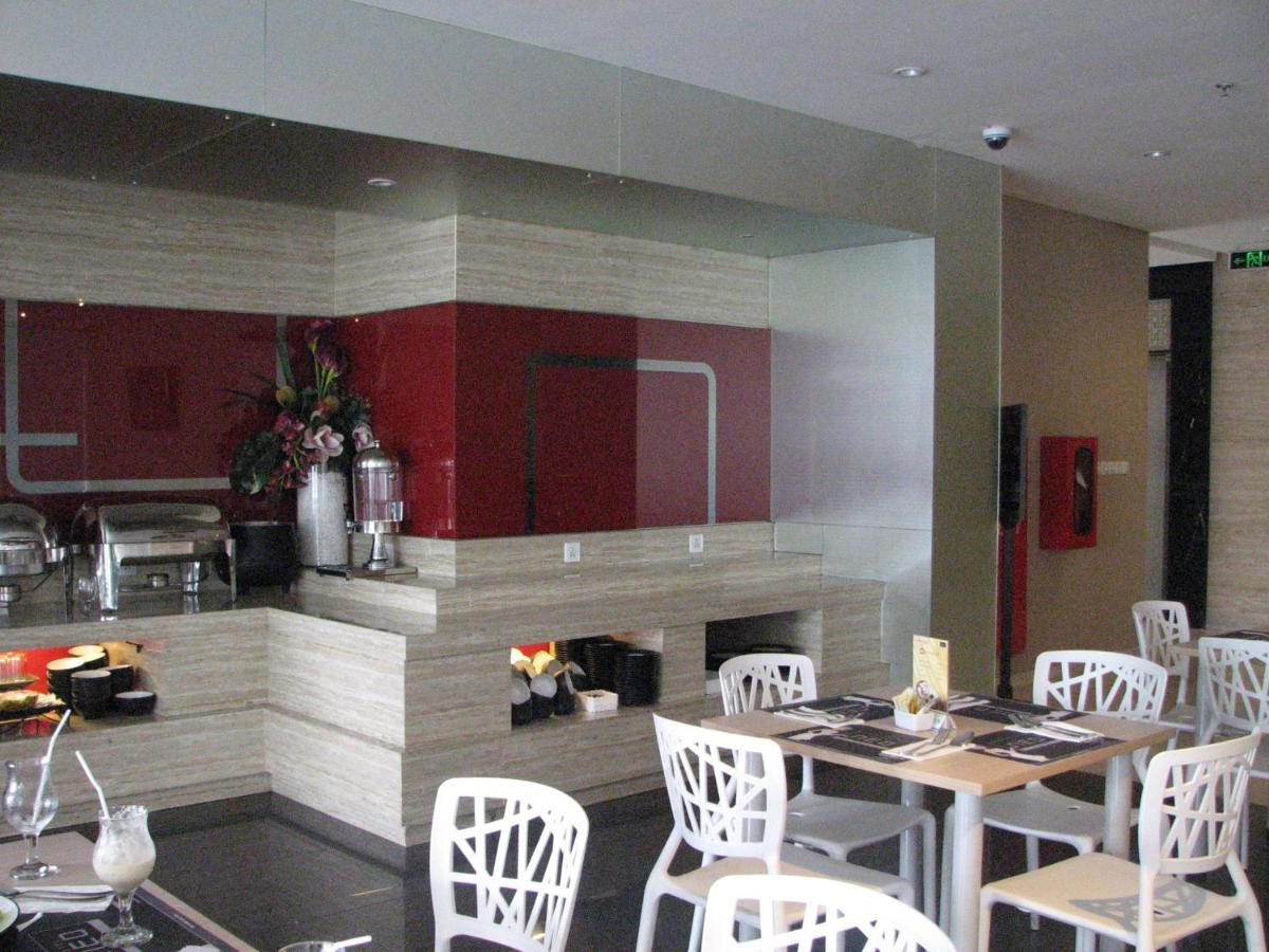 favehotel Tanah Abang - Cideng Jakarta Luaran gambar