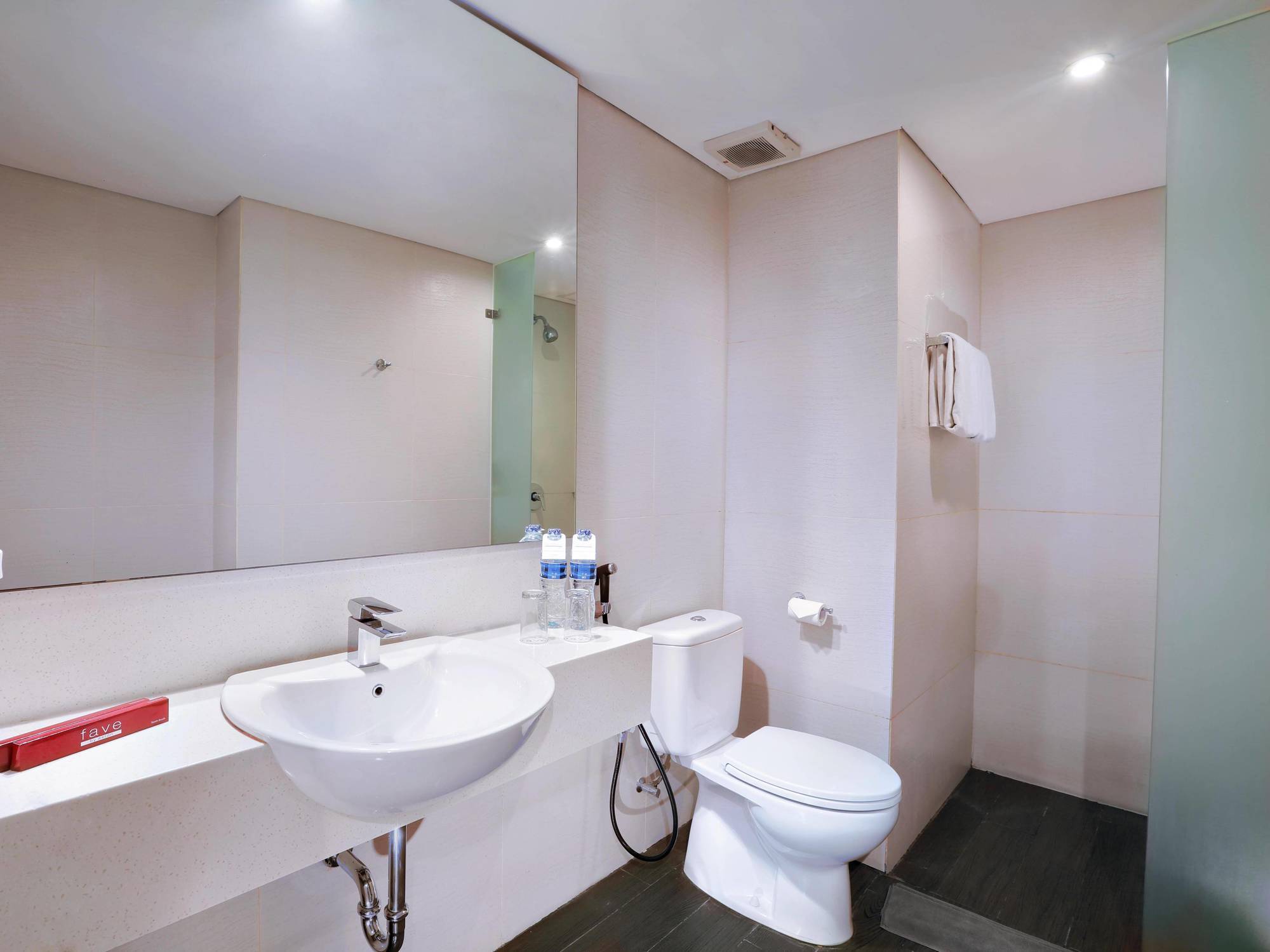 favehotel Tanah Abang - Cideng Jakarta Luaran gambar